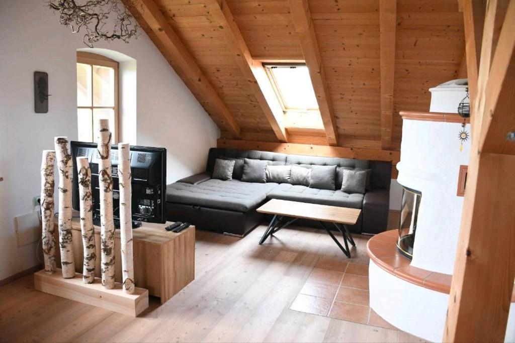 Ferienwohnung Glueck Saaldorf-Surheim Ngoại thất bức ảnh